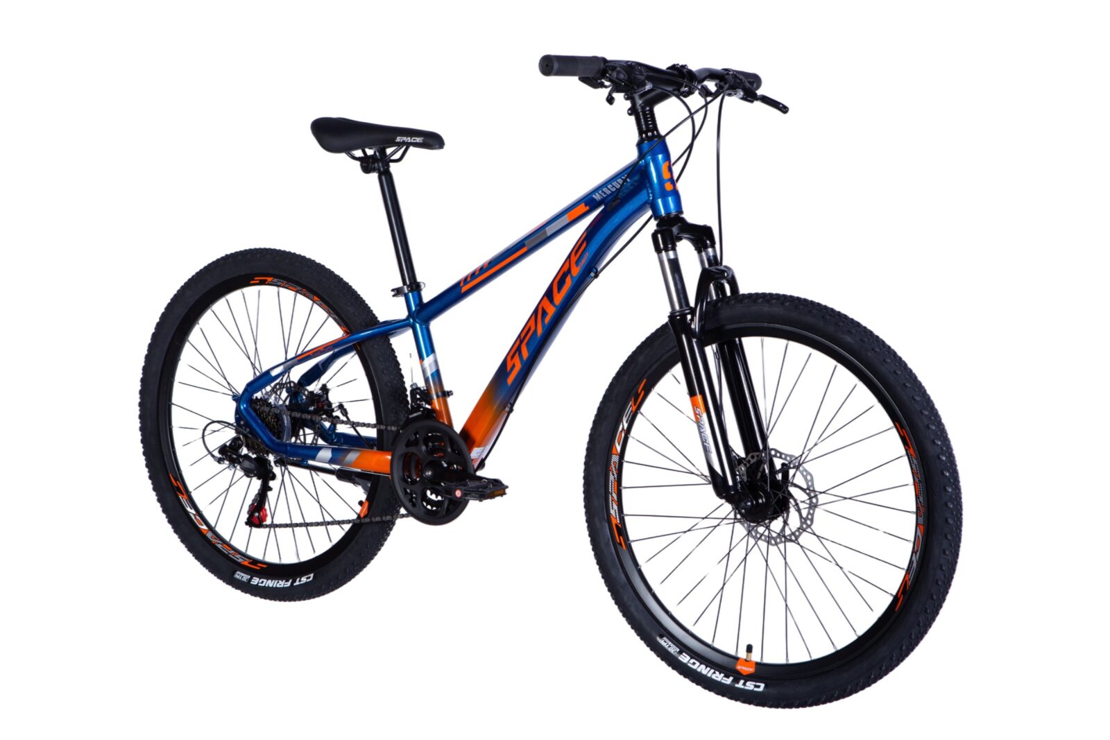 Modrý horský bicykl s oranžovými detaily.