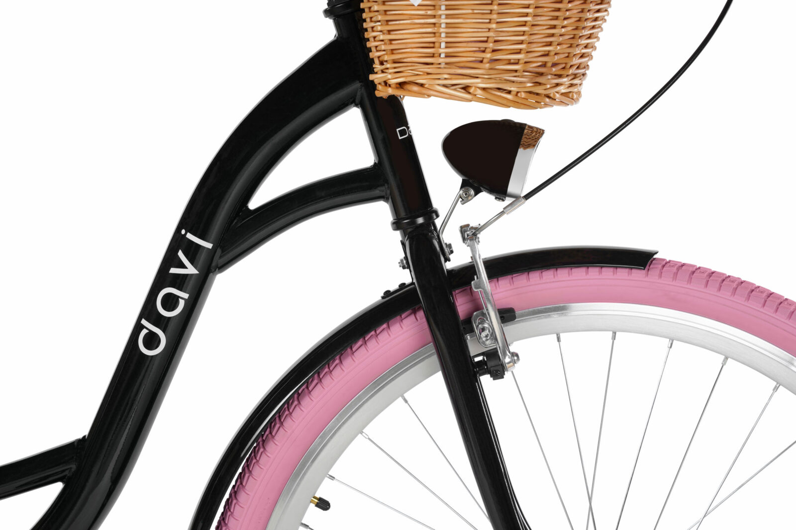 Svart cykel med rosa däck och cykelkorg.
