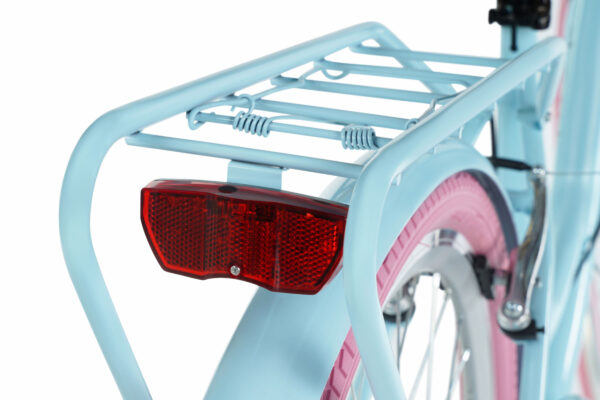 Cykelpakethållare med baklampa och rosa däck
