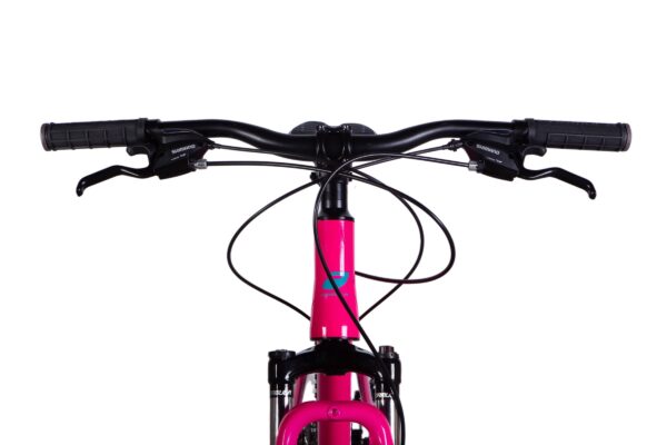 Rosa cykelstyre med svarta bromshandtag och kablar.